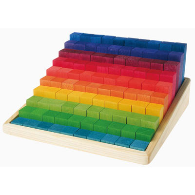 GRIMMS Kleine Stufenzählstäbe, Lindenholz, in den Farben des Regenbogens lasiert, 100 Teile, ab 5 Jahren